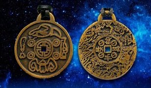 imperial amulet for luck and prosperity